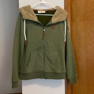 Wanakaome zip up sweater